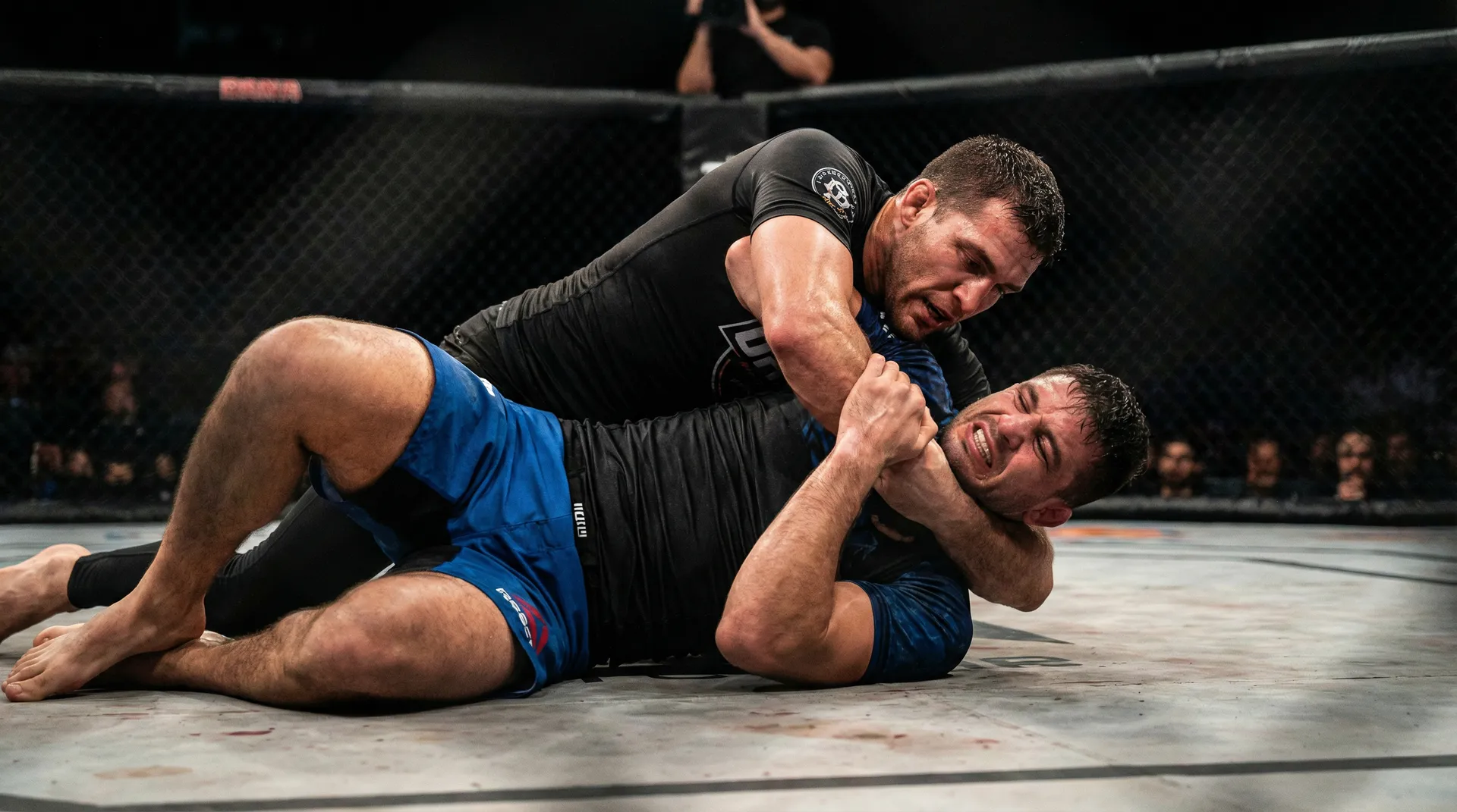 必撸大赛 地面格斗技巧教学视频